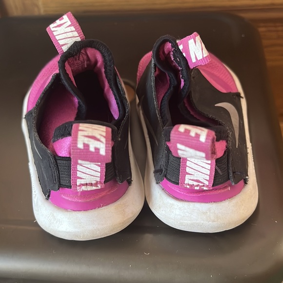 Nike size 8C - Picture 2 of 3